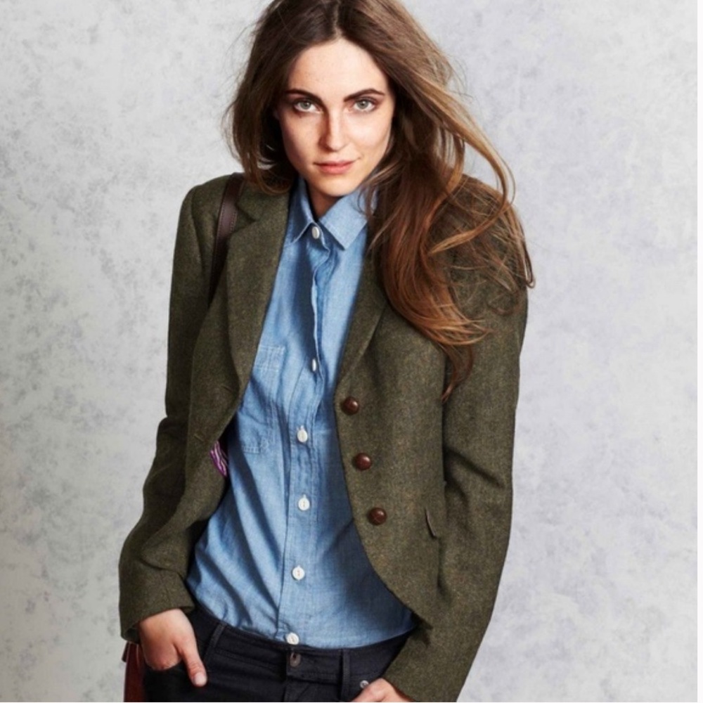 Jack Wills Austerberry Tweed Blazer Kick Pleat on Back 3 Button Front and Sleeve